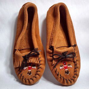 Minnetonka 2602 suede leather thunderbird beaded moccasins, brown, size 2 Kids